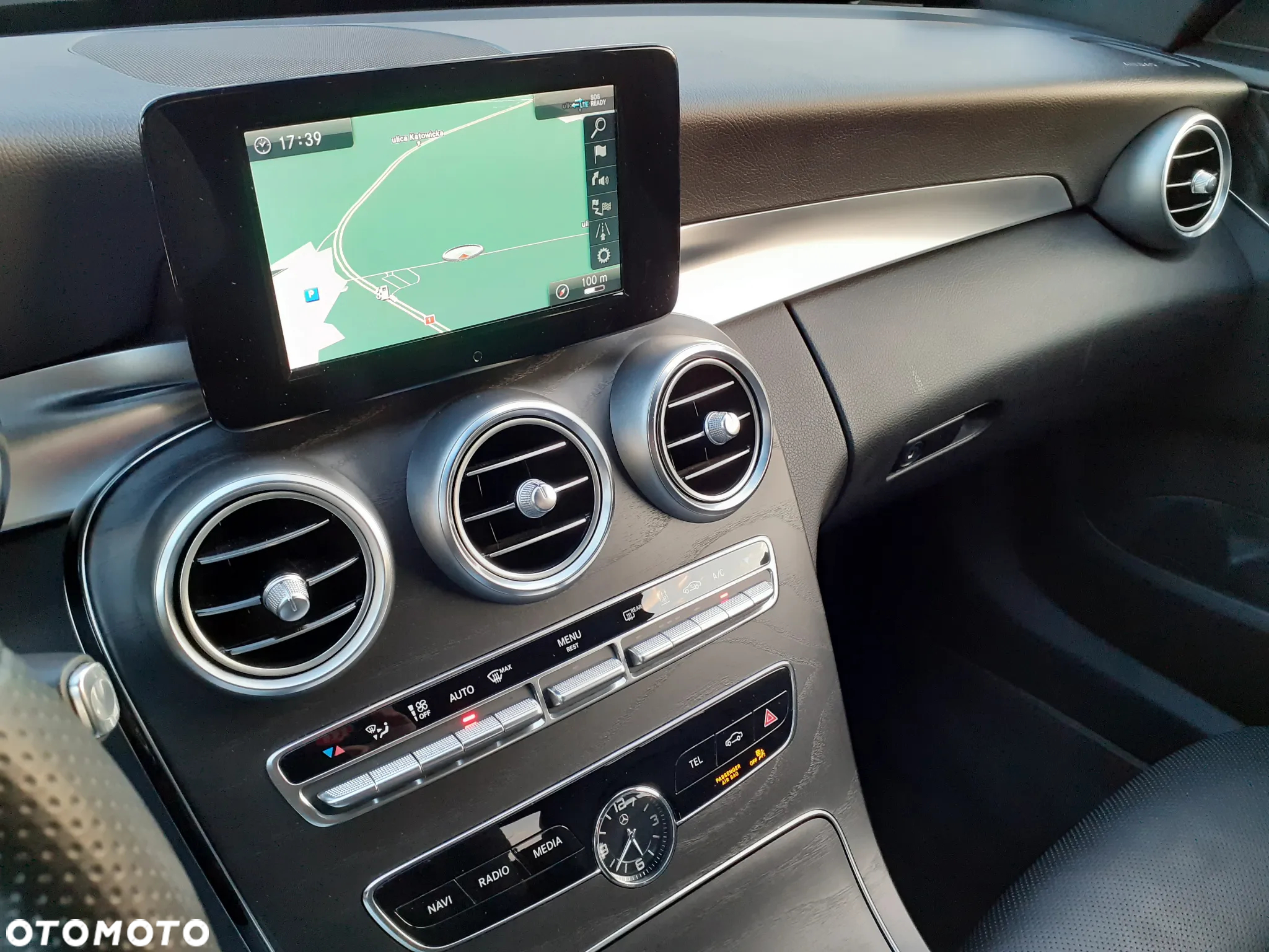 Mercedes-Benz Klasa C 200 4MATIC 9G-TRONIC - 27