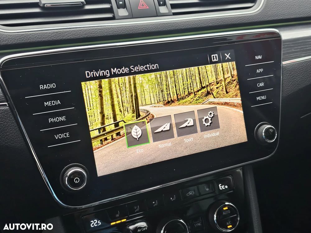 Skoda Superb 1.4 TSI iV DSG Sportline - 27