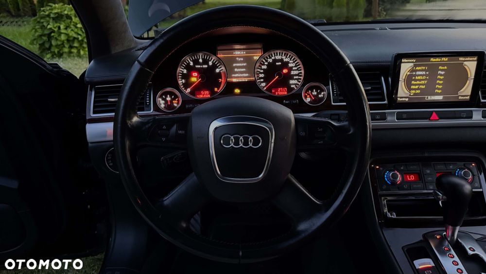 Audi A8 W12 quattro Langversion - 14