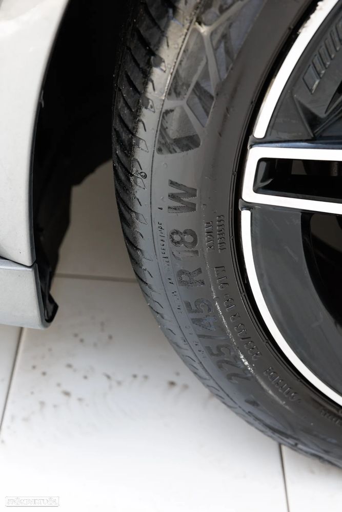 Mercedes-Benz A 180 d AMG Line Aut. - 42