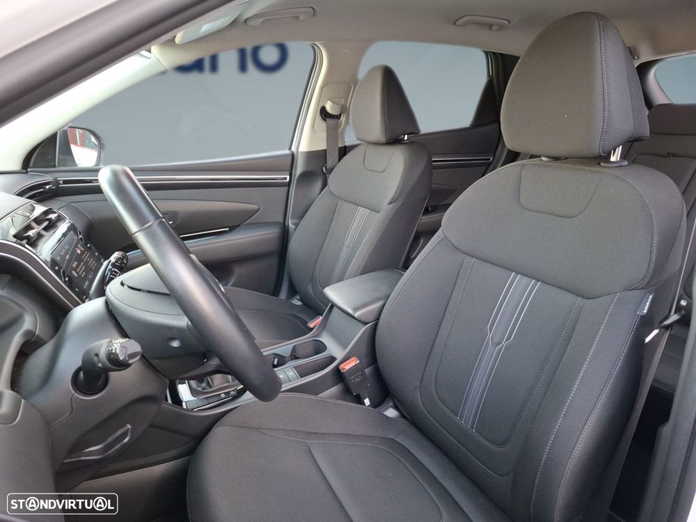 Hyundai Tucson 1.6 T-GDi Premium — fotografia 11