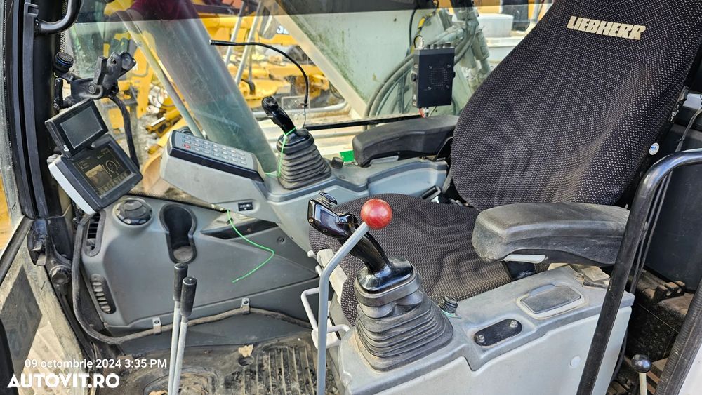 Excavator pe senile Liebherr R924, R 924 - 13