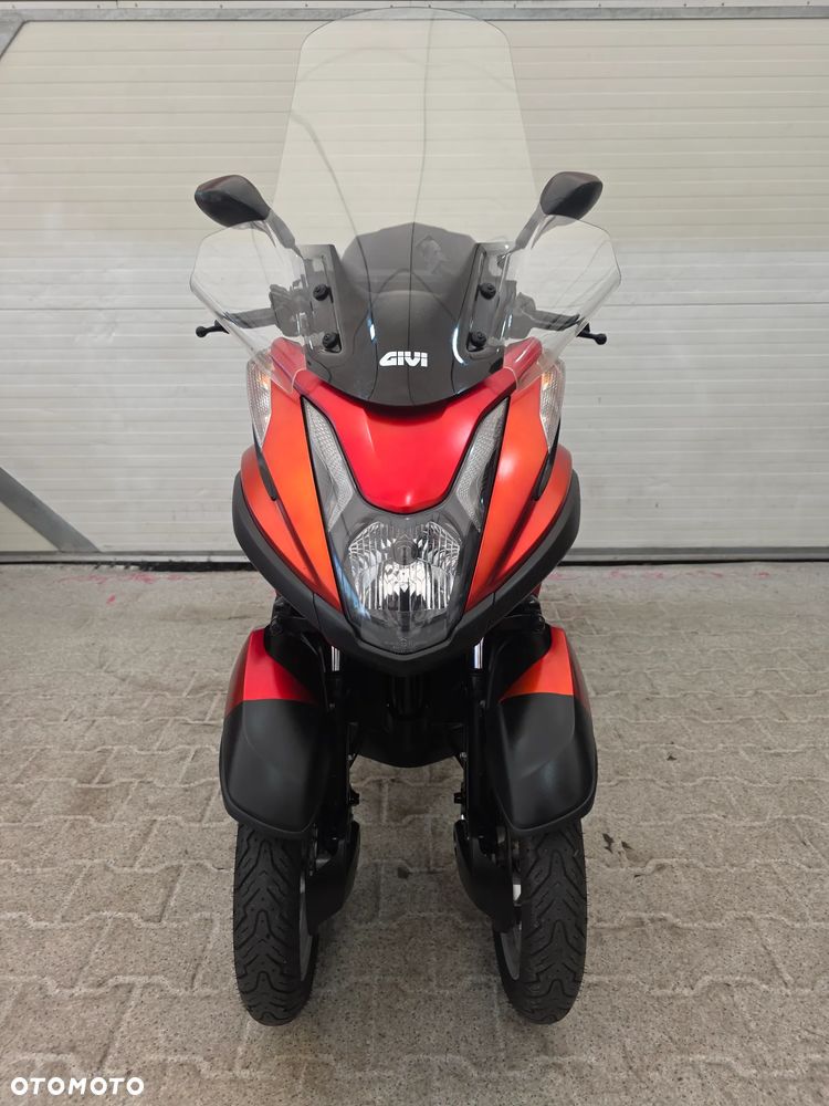 Yamaha Tricity - 8