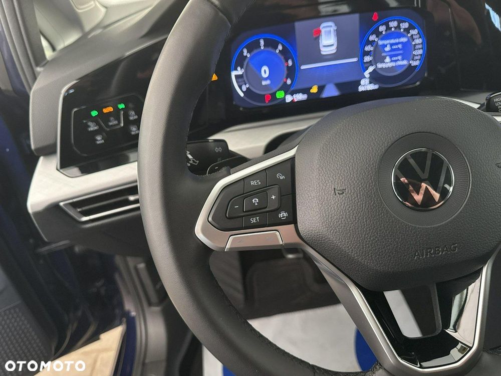 Volkswagen Golf - 25