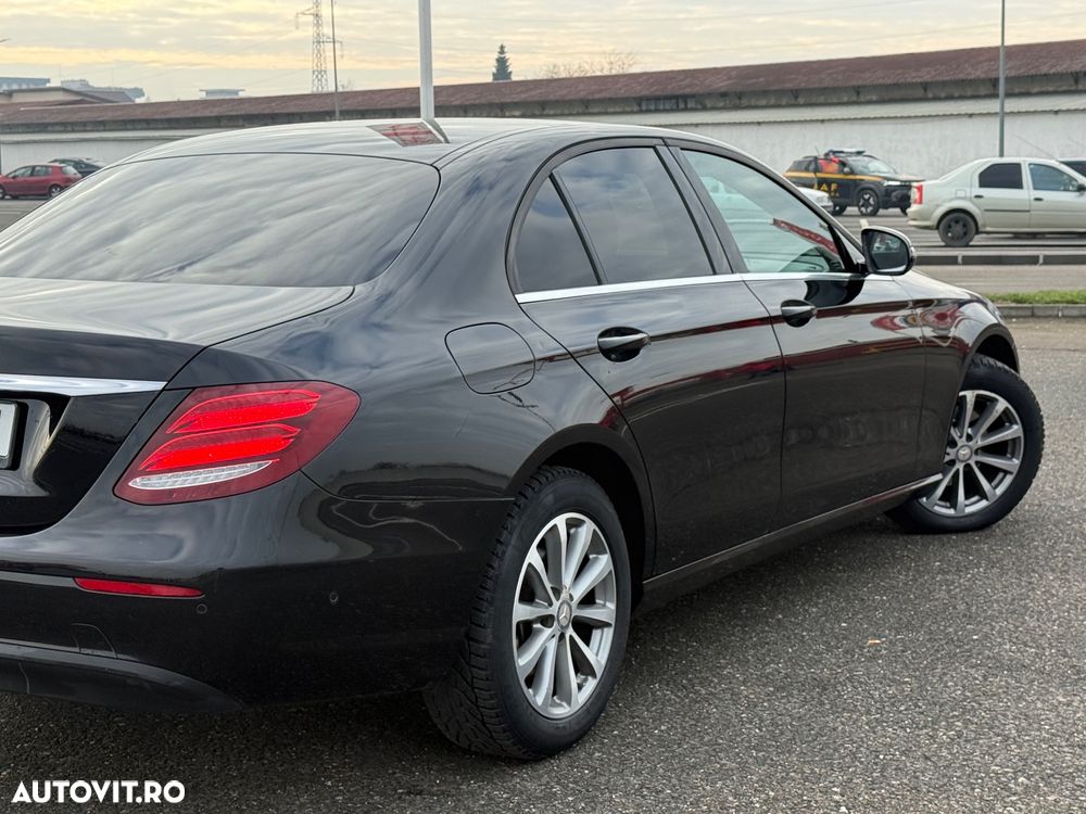 Mercedes-Benz E 220 d 9G-TRONIC - 5