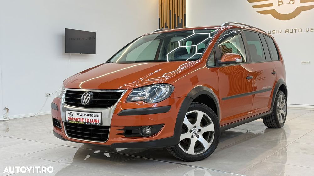 Volkswagen Touran 1.4 TSI Cross - 6