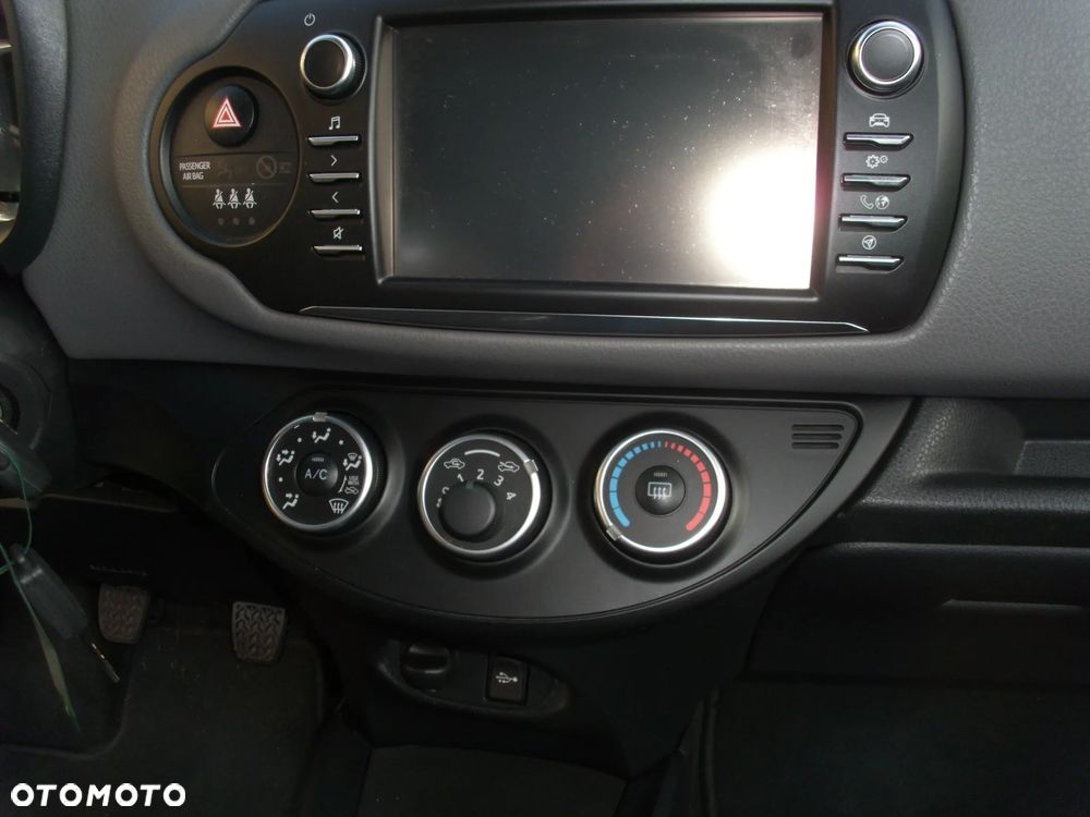 Toyota Yaris 1.5 Premium - 20