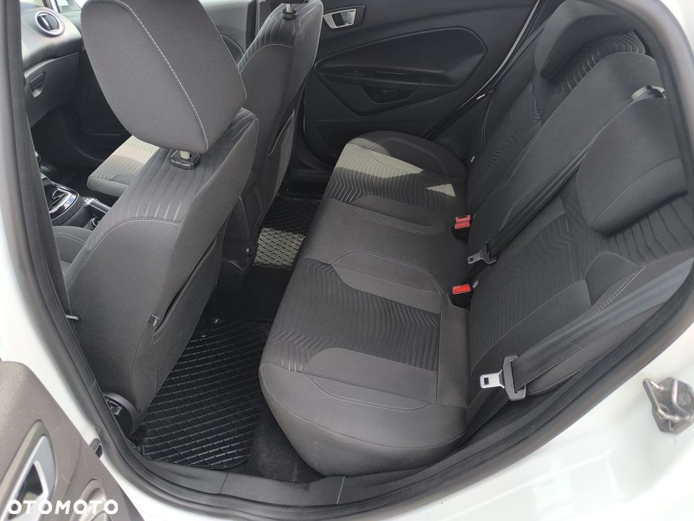 Ford Fiesta - 20