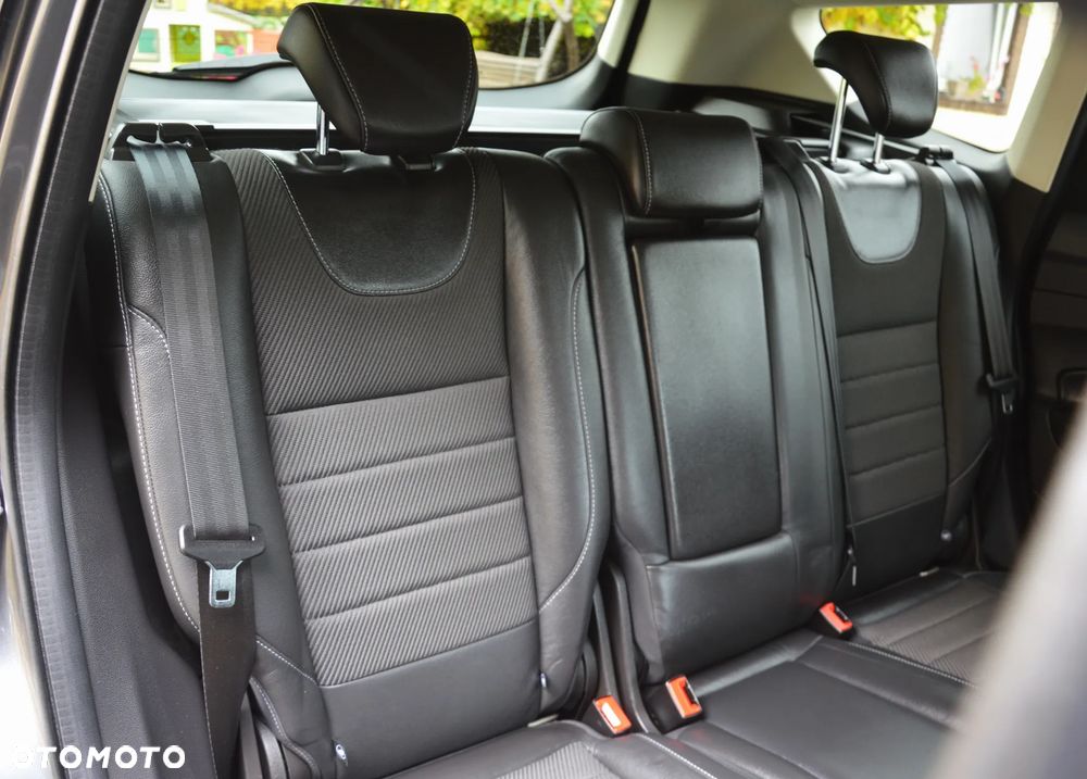 Ford Kuga - 29