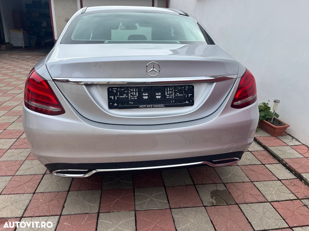Mercedes-Benz C - 4