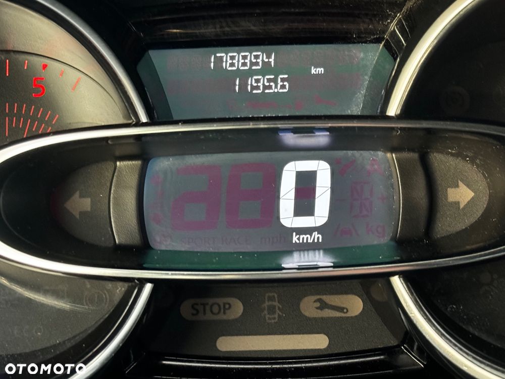 Renault Clio - 17