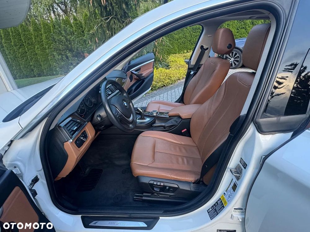 BMW 3GT 328i GT Luxury Line - 12