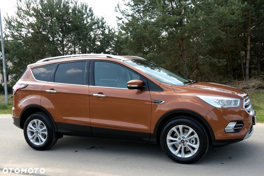 Ford Kuga 2.0 TDCi 2x4 Titanium - 32