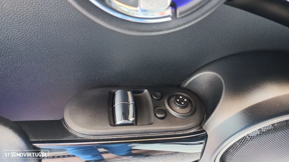 MINI 3 Portas Cooper S Sport Aut. - 26