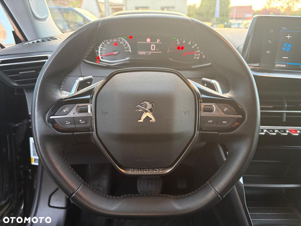 Peugeot 2008 - 21