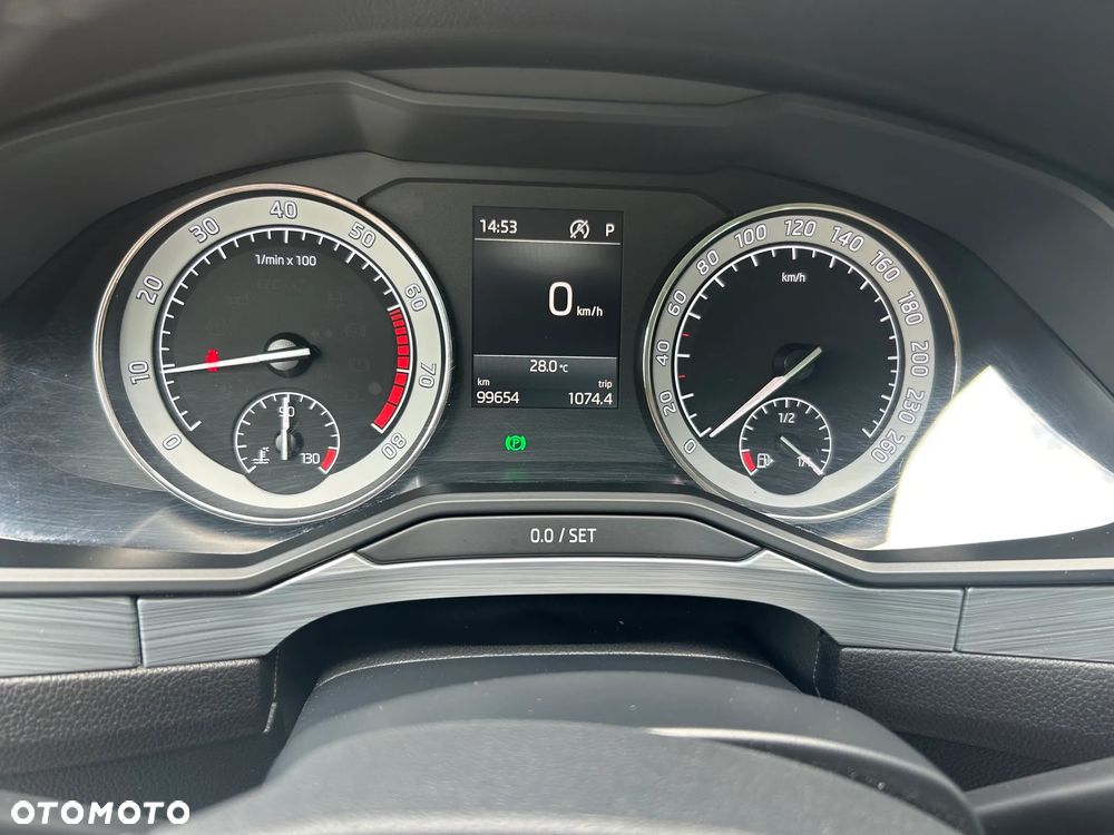 Skoda Superb 1.5 TSI Ambition DSG - 14