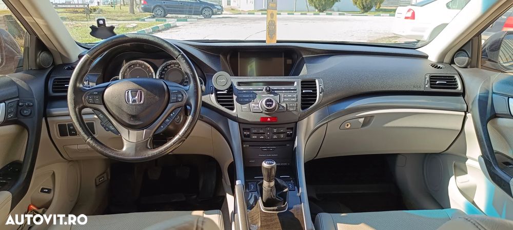 Honda Accord 2.0i MT Executive - 14