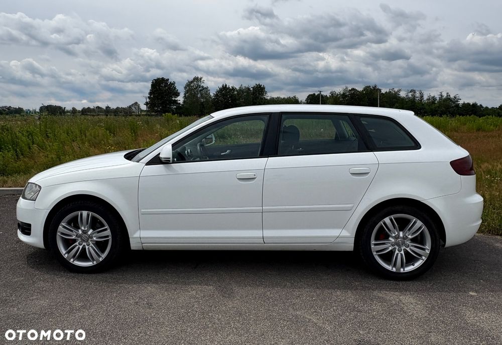 Audi A3 Sportback 1.6 TDI DPF Attraction - 12