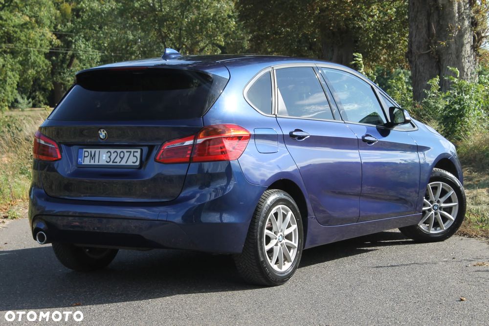 BMW Seria 2 216d - 10