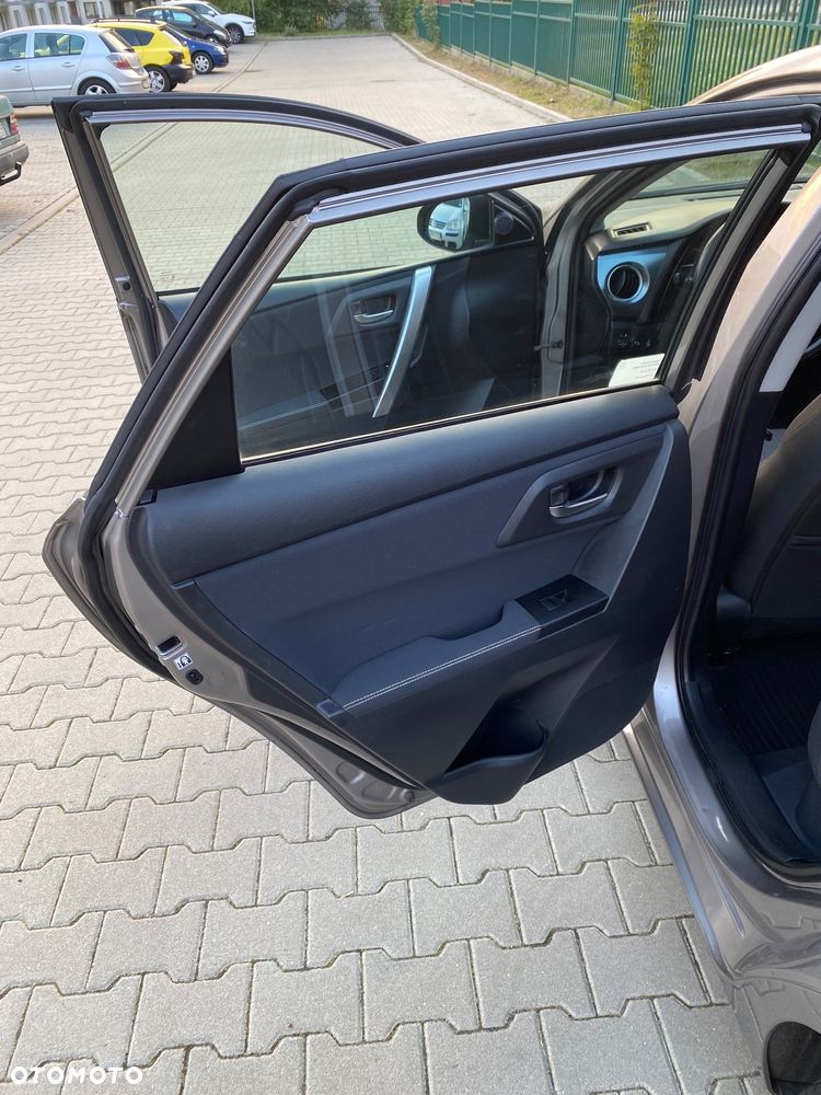 Toyota Auris 1.8 HSD Luna - 9