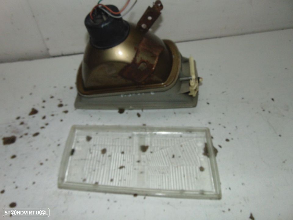 Peugeot 305 faróis - 6