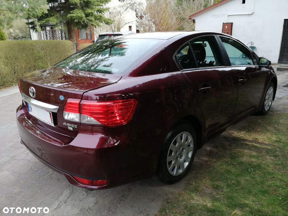 Toyota Avensis 2.0 D-4D Active - 9