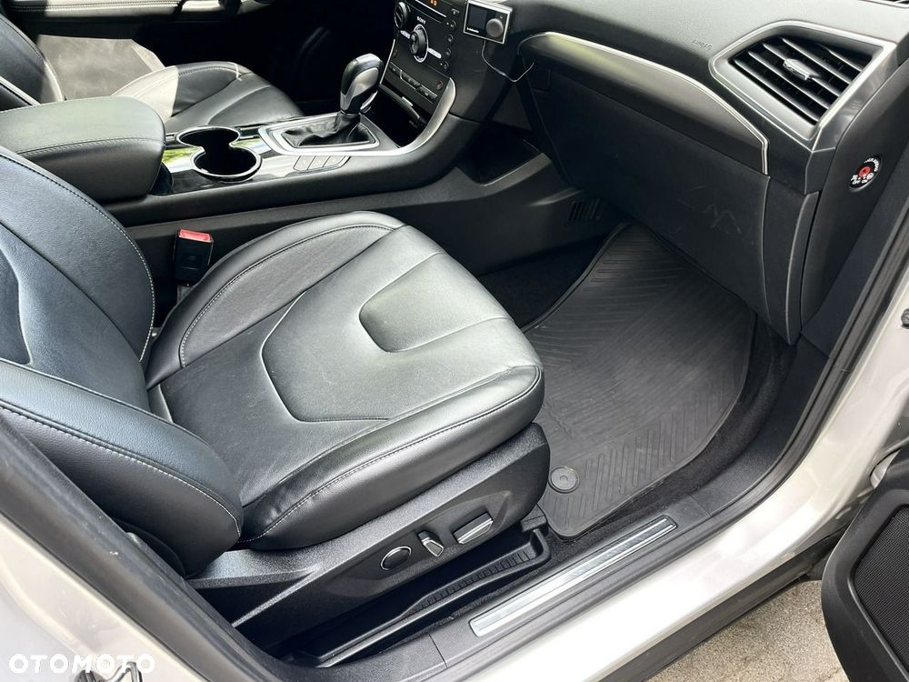 Ford S-Max - 29