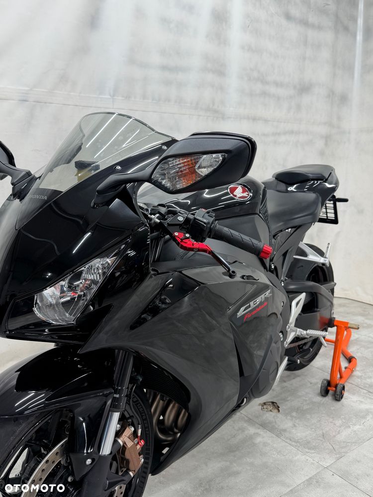 Honda CBR - 9