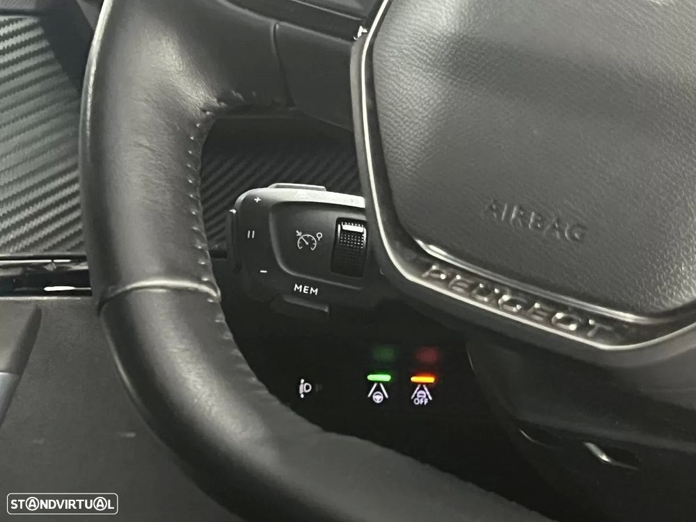 Peugeot e-2008 50 kWh Allure - 41