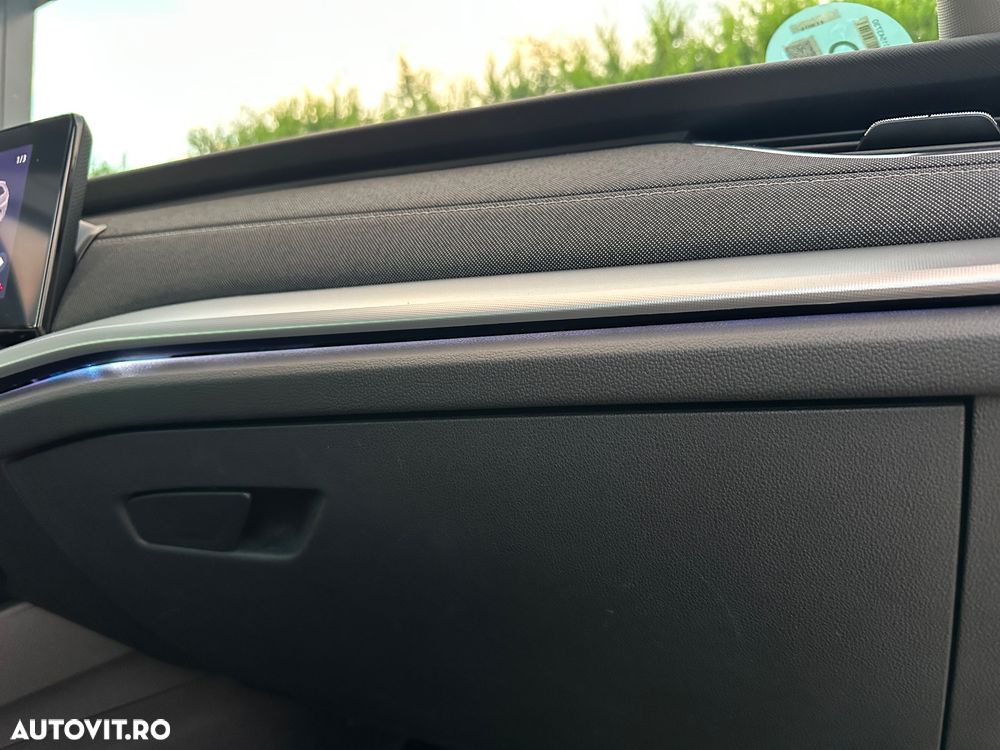 Skoda Octavia 2.0 TDI DSG Sportline - 31