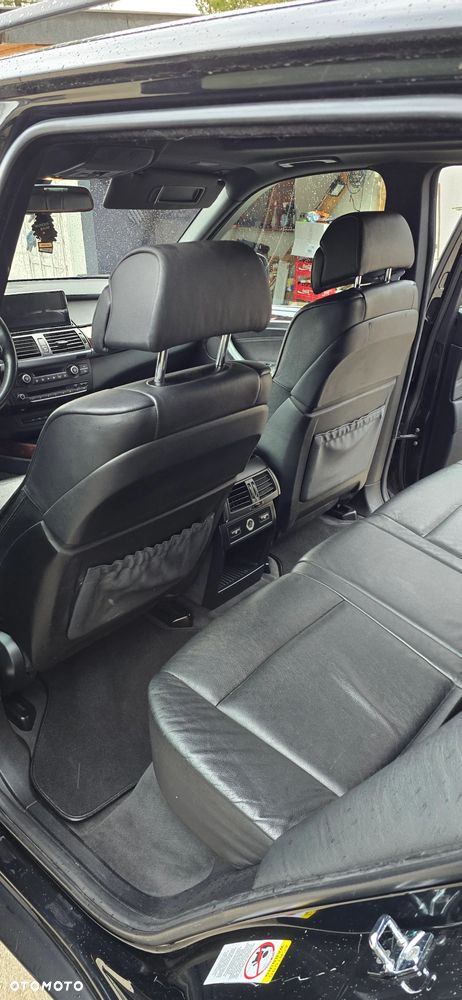BMW X5 xDrive48i - 2