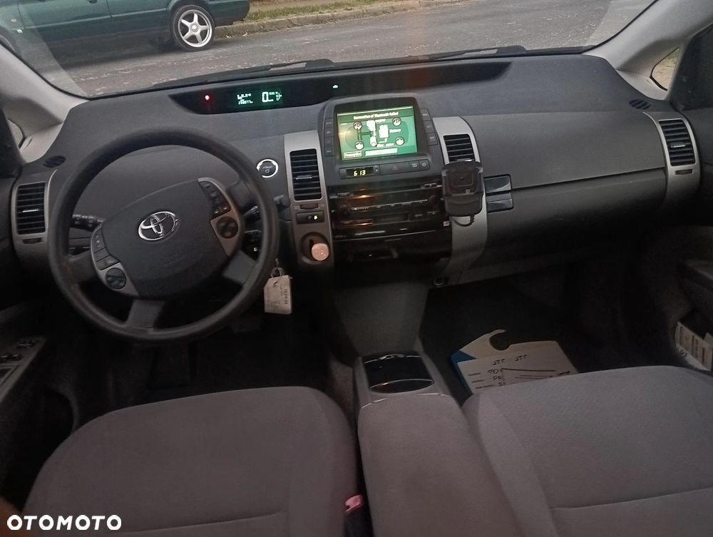 Toyota Prius 1.5 VVT-i Prestige - 8