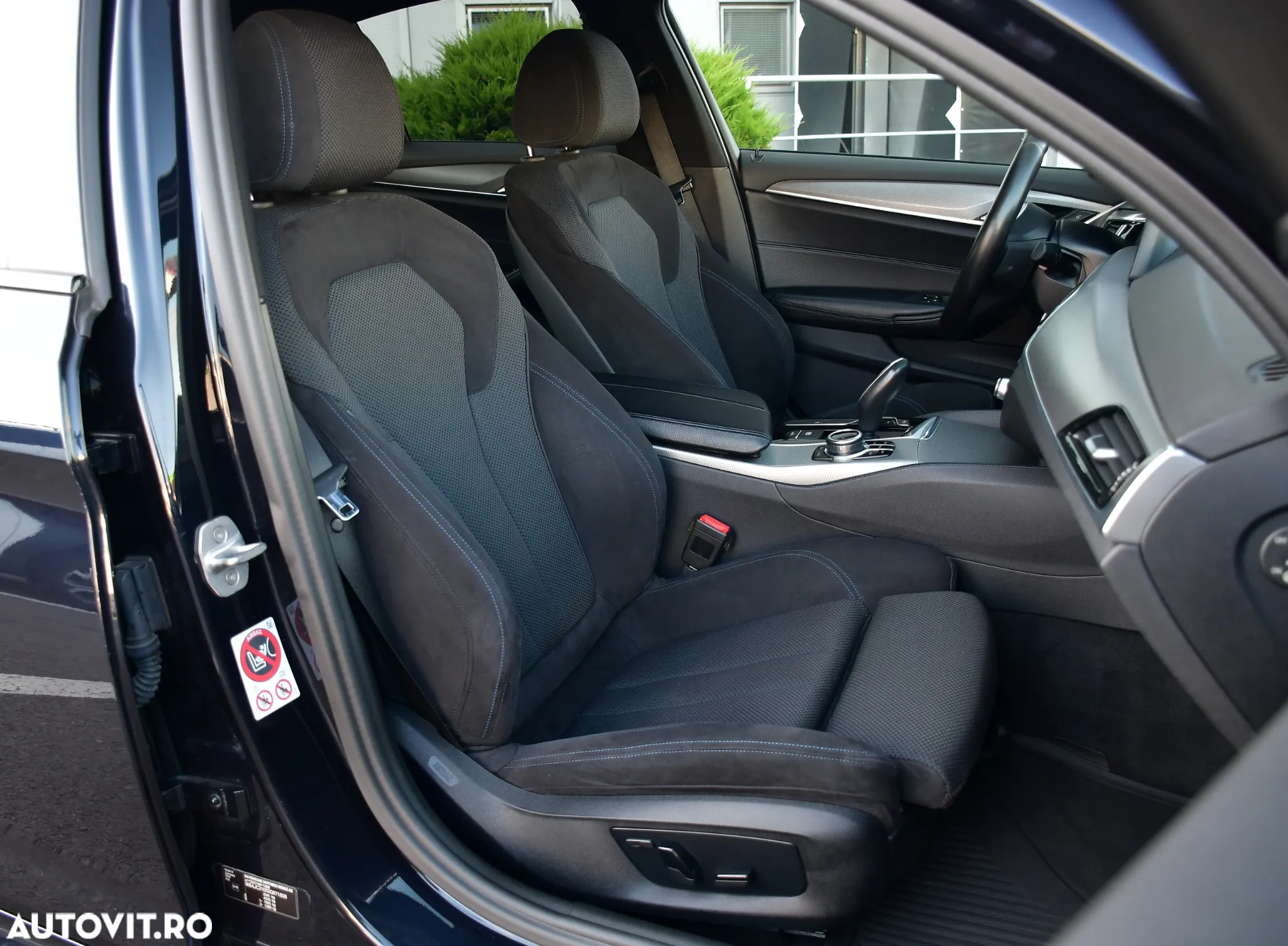 BMW Seria 5 520d Aut. M Sport Edition - 7