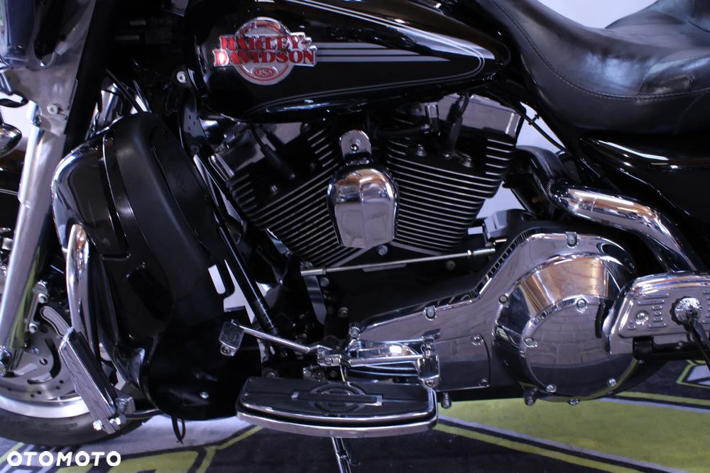 Harley-Davidson FLHTCU Ultra - 32