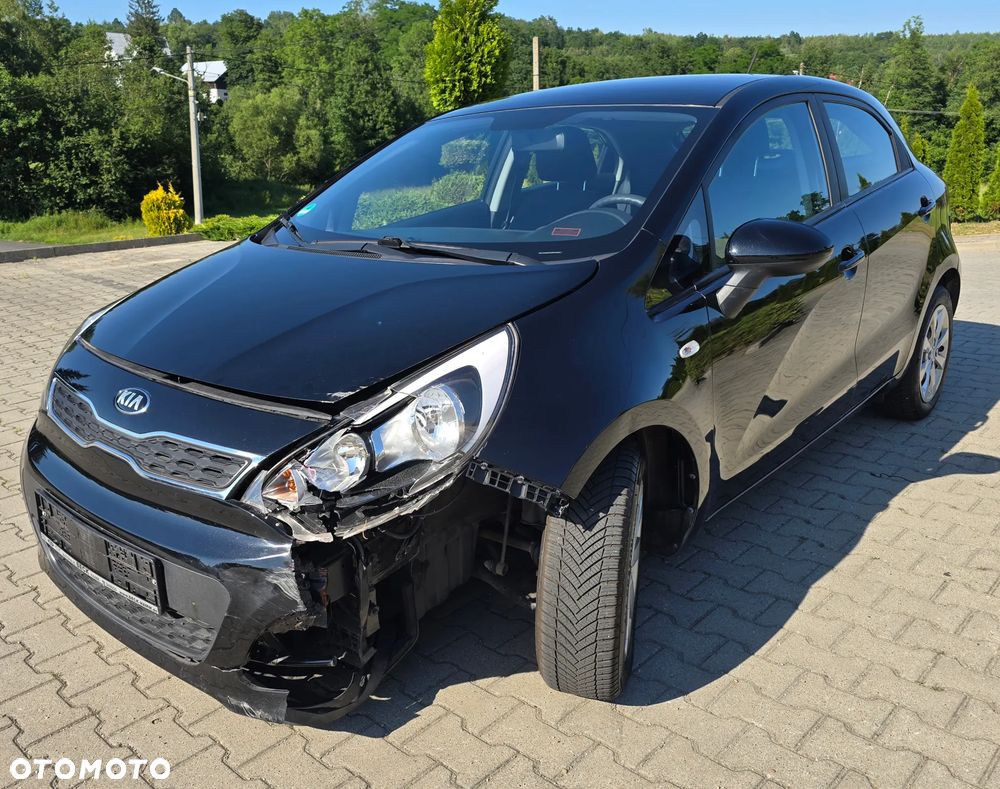 Kia Rio 1.4 L - 4