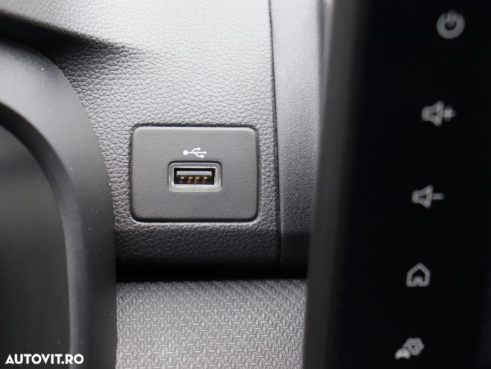 Dacia Logan SCe 65 Essential - 19