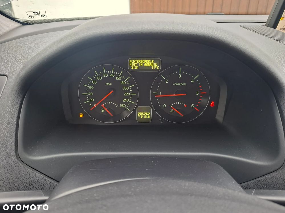 Volvo V40 D2 Summum - 19
