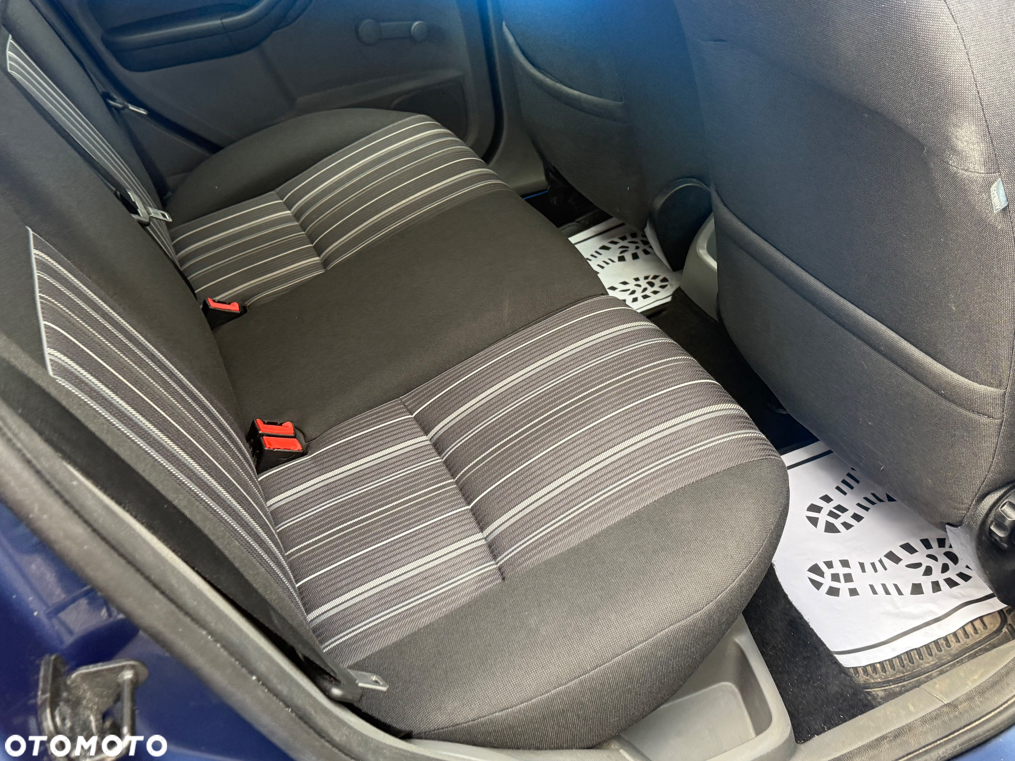 Ford Focus 1.6 16V Titanium - 13