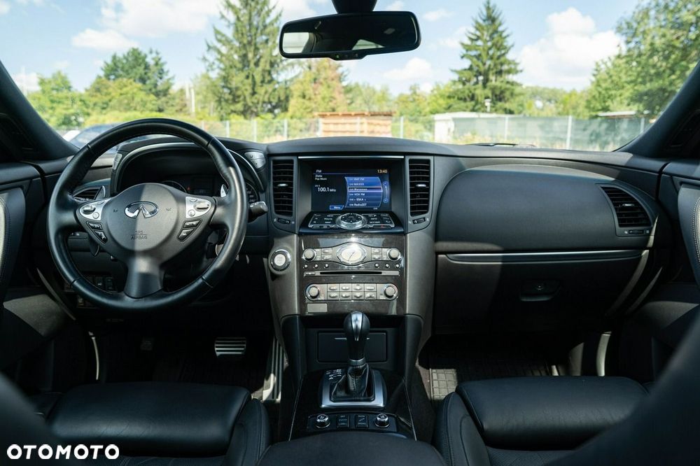Infiniti QX70 - 19