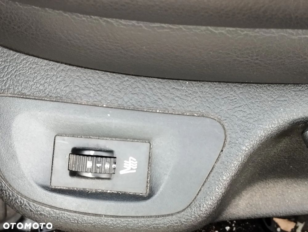 Peugeot 407 2.0 Premium Navtech - 23