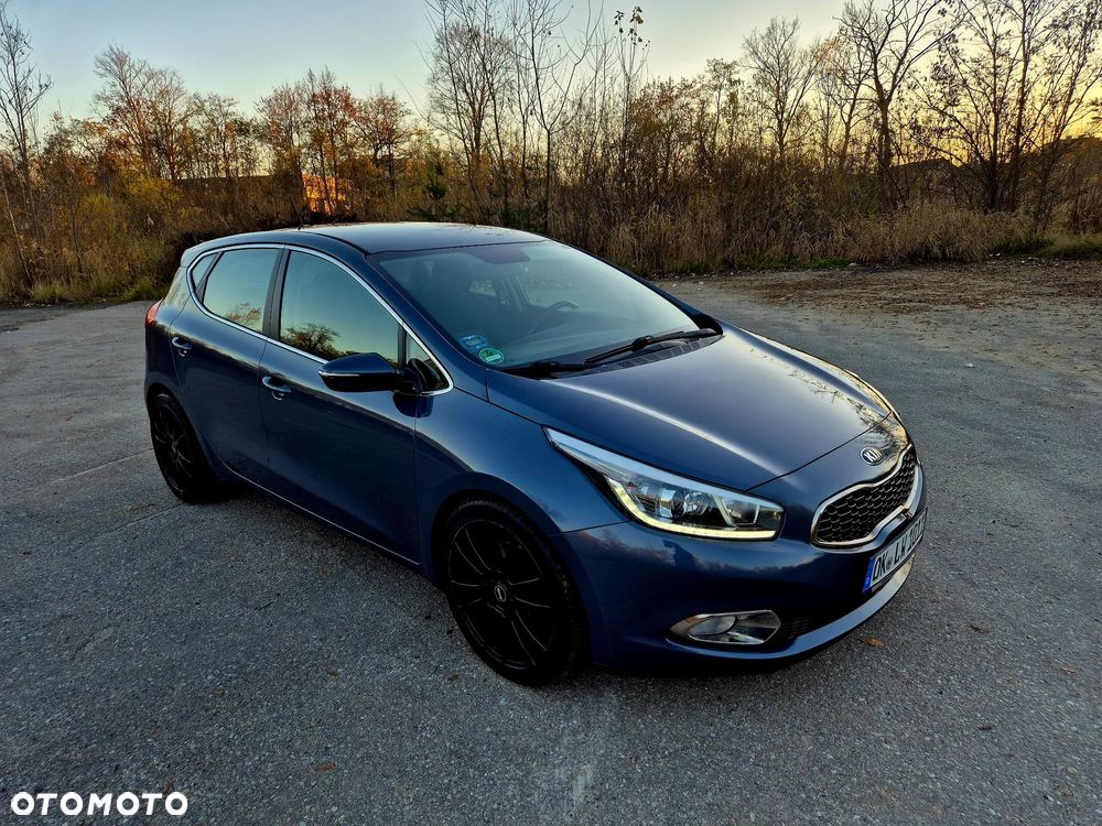 Kia Ceed 1.6 CRDi 128 Dream-Team Edition - 13