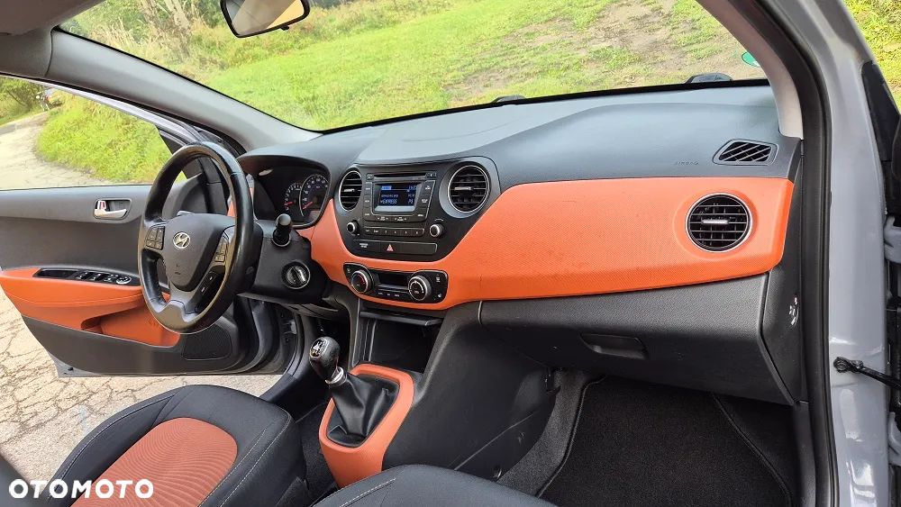 Hyundai i10 1.2 Fifa World Cup Edition - 4