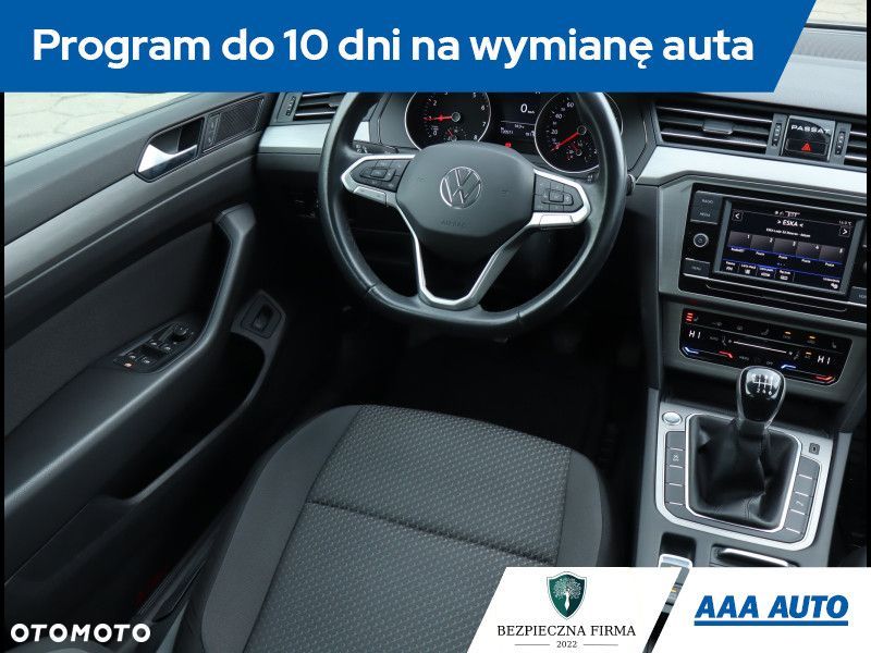 Volkswagen Passat - 8