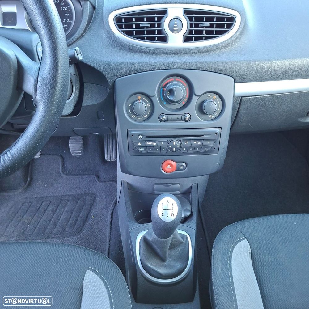 Renault Clio 1.2 TCE GT J15 - 11