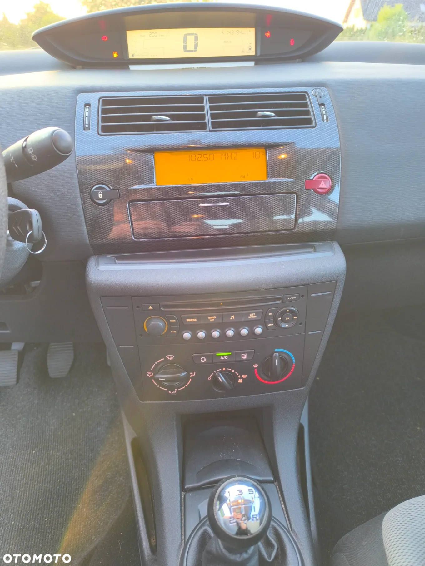 Citroën C4 Coupe 1.4 16V 90 Jahre - 8
