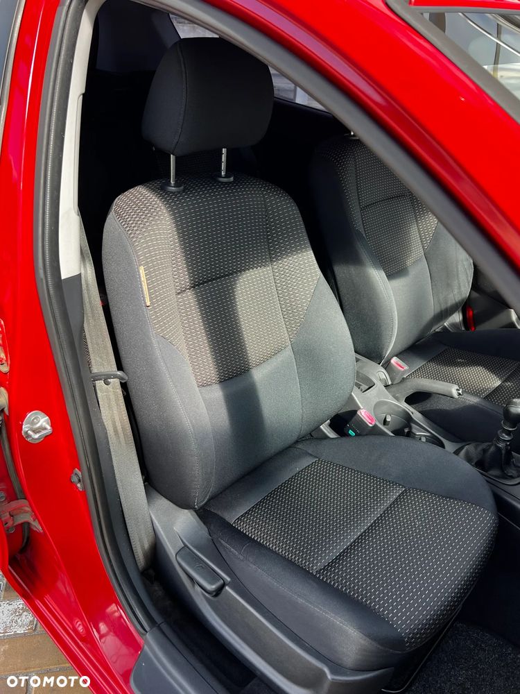 Hyundai i30 1.6 Comfort - 14