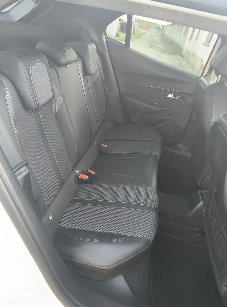 Peugeot 2008 1.5 BlueHDi GT S&S - 10