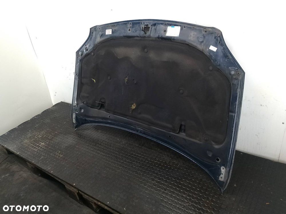MASKA TOYOTA AVENSIS II T25 8P4 - 2