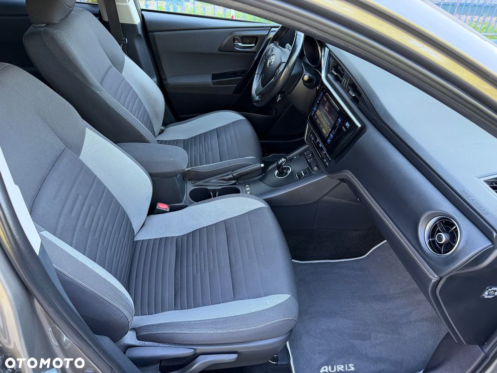 Toyota Auris - 29