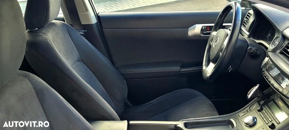 Lexus CT ver-200h-executive - 10